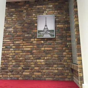 Tour Eiffel Grenelle Париж